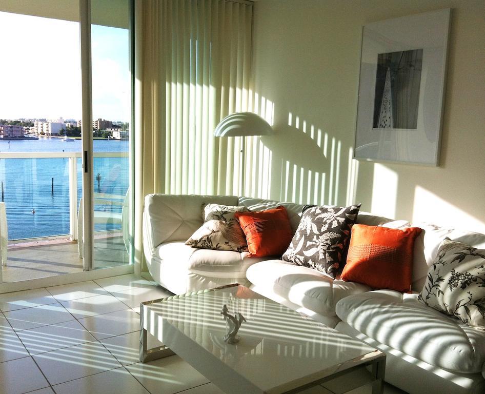 Miami Waterfront Apartments Sunny Isles Beach Room photo
