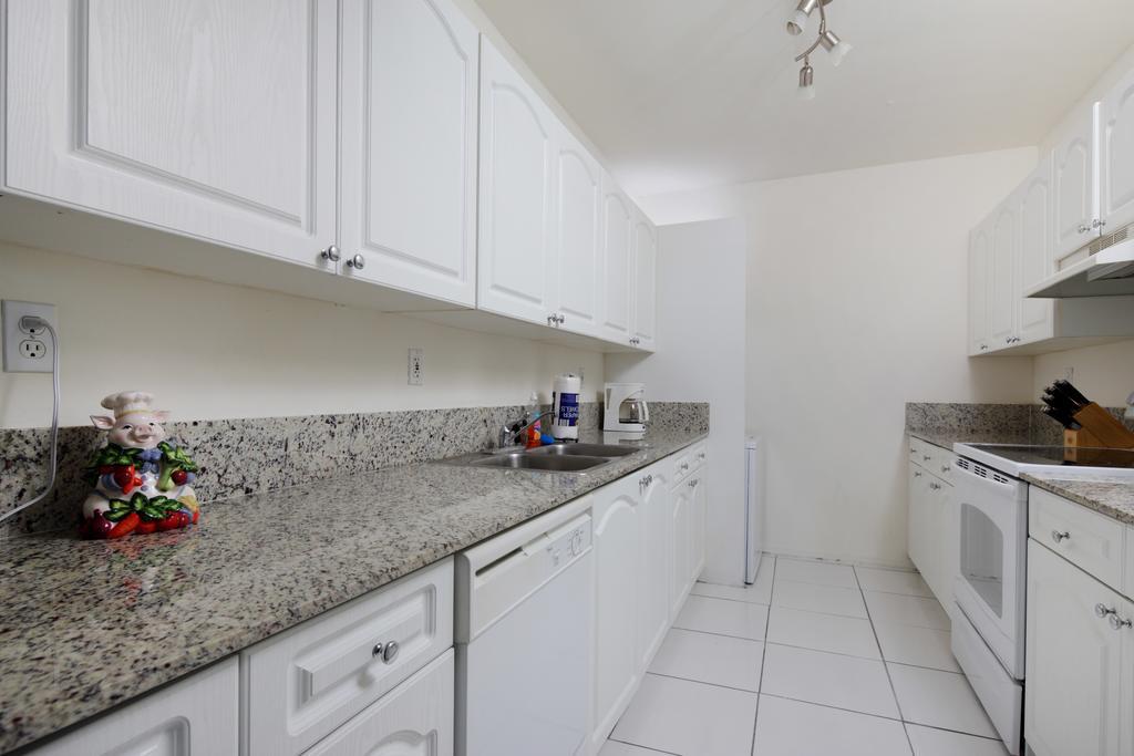 Miami Waterfront Apartments Sunny Isles Beach Exterior photo