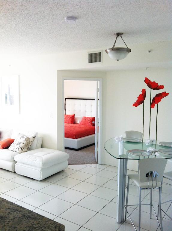Miami Waterfront Apartments Sunny Isles Beach Exterior photo