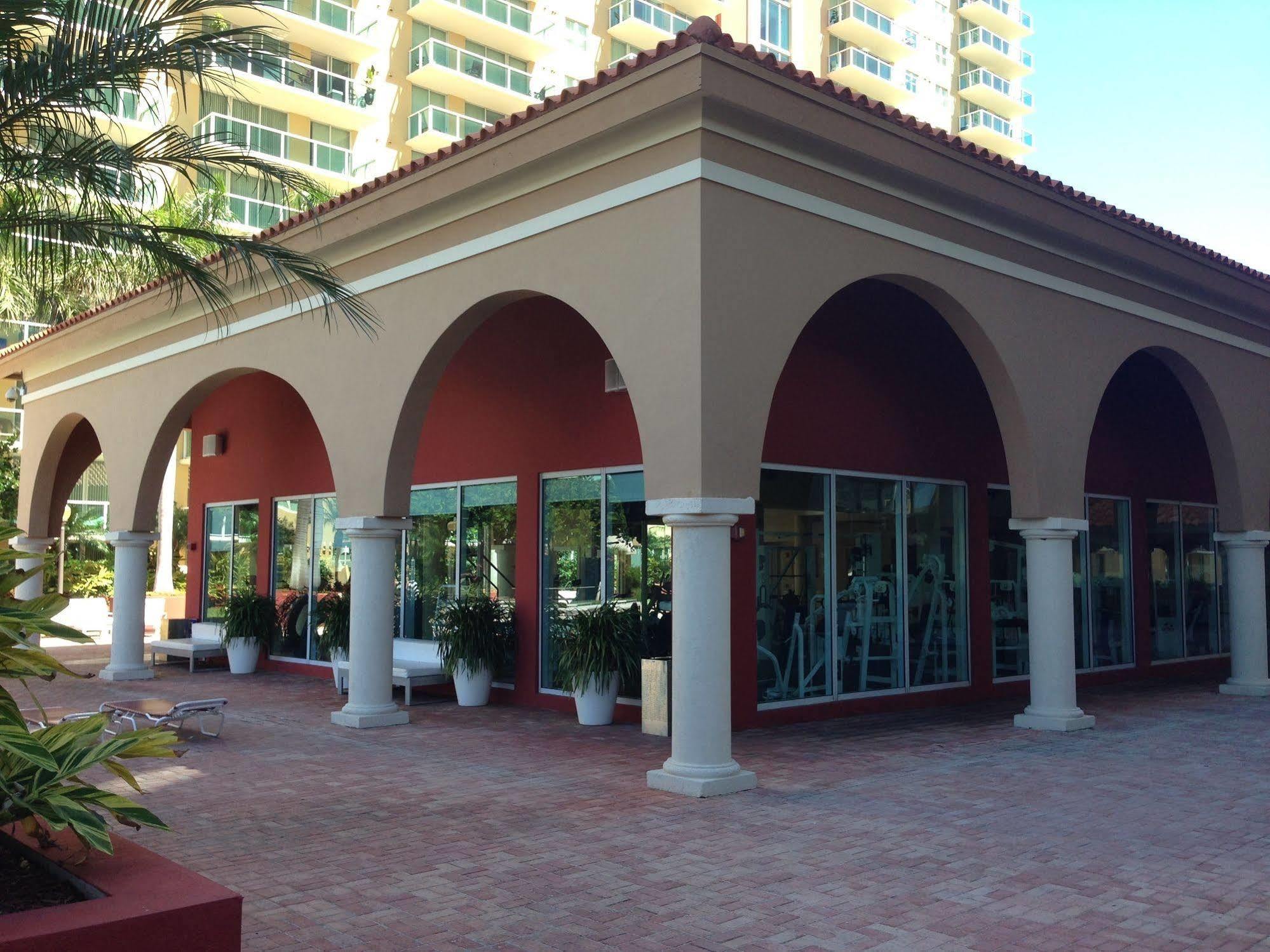 Miami Waterfront Apartments Sunny Isles Beach Exterior photo