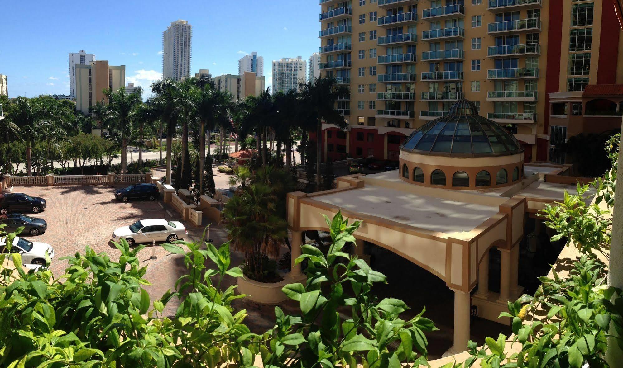 Miami Waterfront Apartments Sunny Isles Beach Exterior photo